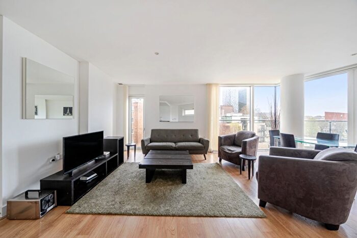 2 Bedroom Flat To Rent In Empire Square East, Borough, SE1