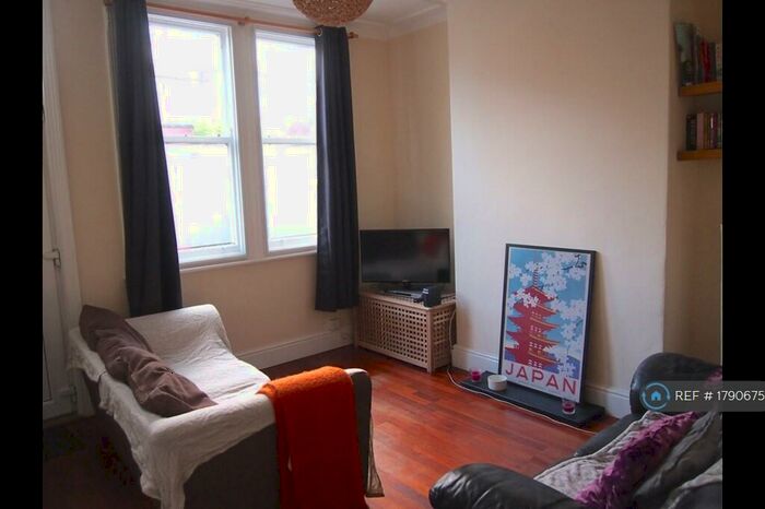 4 Bedroom Terraced House To Rent In Gordon Terrace, Leeds, LS6