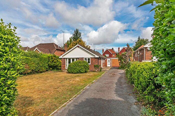 2 Bedroom Detached Bungalow For Sale In Haydn Close, Kings Worthy, SO23