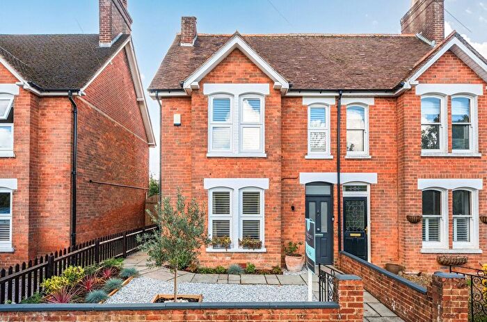 3 Bedroom Semi Detached House For Sale In Leigh Road, Wimborne, BH21