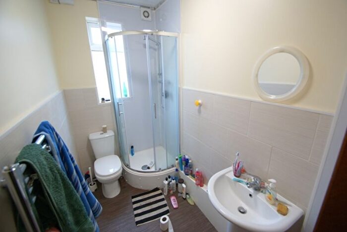 5 Bedroom Terraced House To Rent In Richmond Mount, Hyde Park, Leeds, LS6