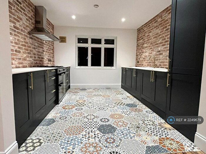 2 Bedroom Flat To Rent In Purley, Purley, CR8