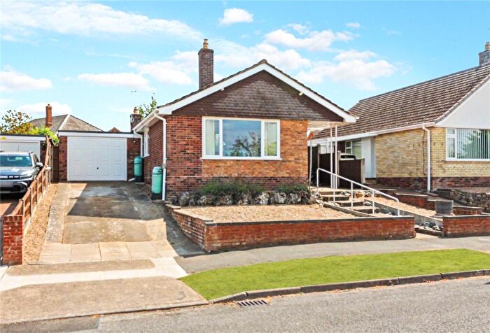 2 Bedroom Bungalow For Sale In Highland Drive, Worlingham, Beccles, Suffolk, NR34