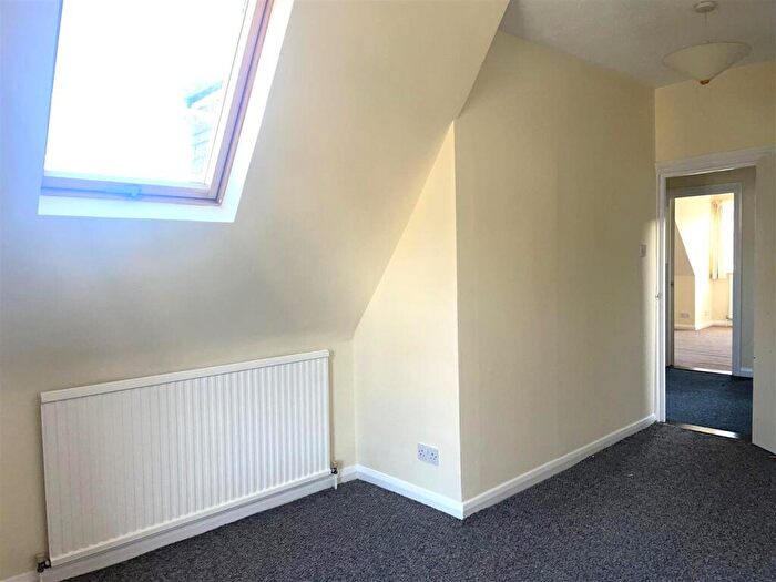 2 Bedroom Apartment To Rent In Ashburton Road, Southsea, Hampshire, PO5
