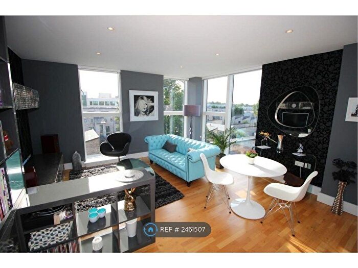 1 Bedroom Flat To Rent In Kingfisher Way, Cambridge, CB2