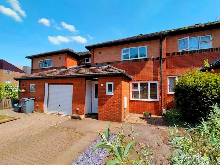 2 Bedroom House To Rent In Blenheim Way, Stevenage, SG2