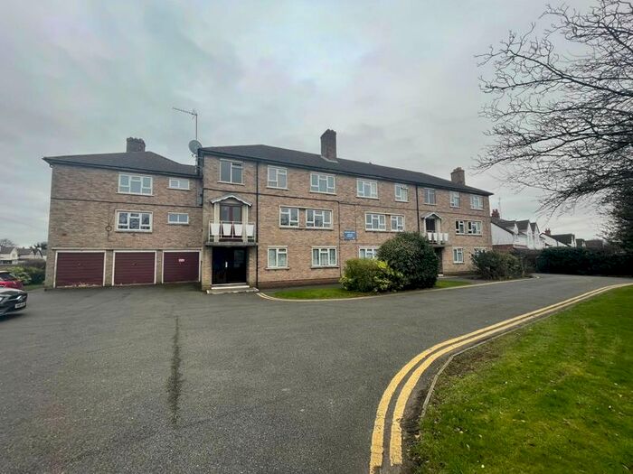 2 Bedroom Flat To Rent In Chester Road, Streetly, Sutton Coldfield B74