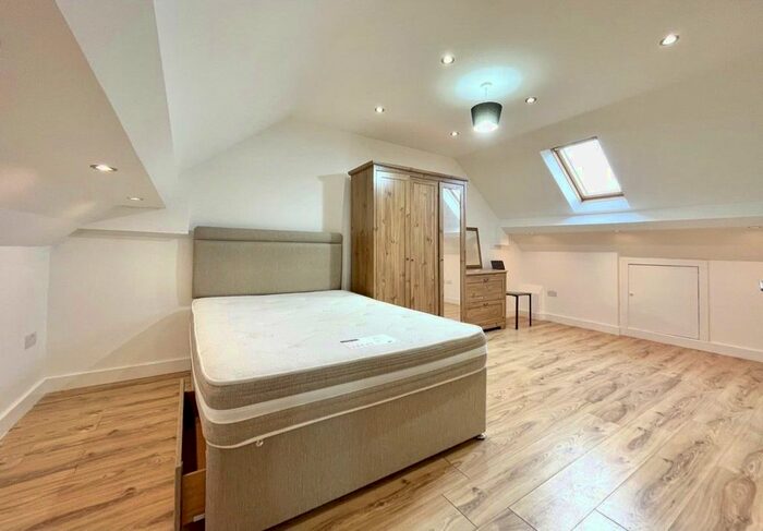 4 Bedroom Terraced House To Rent In Gifford Gardens, Hanwell, W7