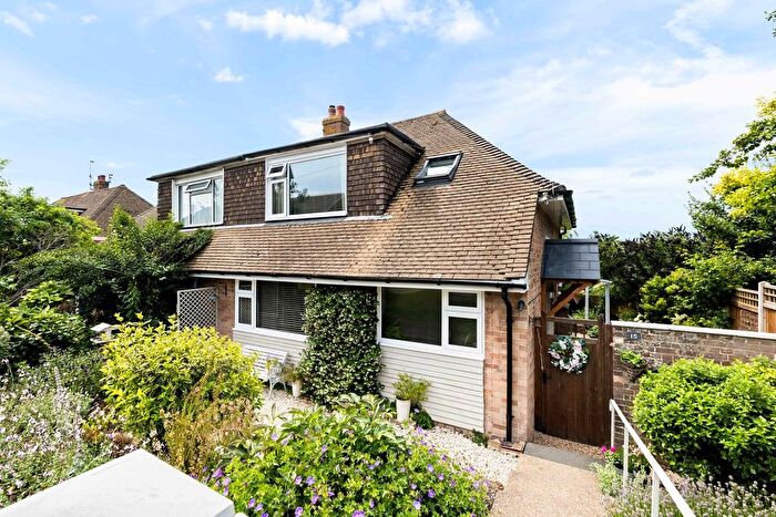 3 Bedroom Semi-Detached Bungalow For Sale In Walton Manor Close, Folkestone, CT19
