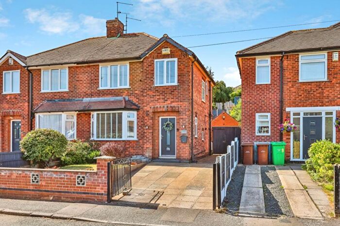 3 Bedroom Semi-Detached House For Sale In Belmont Avenue, Nottingham, Nottinghamshire, NG6