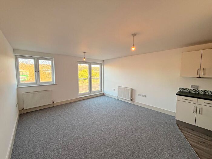 2 Bedroom Apartment To Rent In Fore Hamlet, Ipswich, IP3