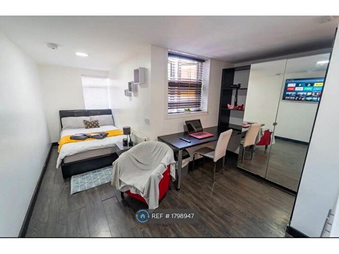 6 Bedroom Terraced House To Rent In North Road, Selly Oak, Birmingham, B29