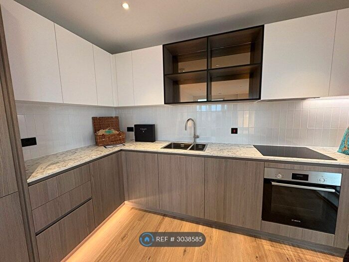 2 Bedroom Flat To Rent In Rosemary House, Southall, UB1
