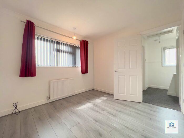 2 Bedroom End Of Terrace House To Rent In Milnroy Road, Leicester, LE5