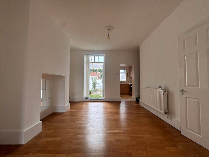 2 Bedroom End Of Terrace House To Rent In Middleton Road, Chadderton, Oldham, Greater Manchester, OL9