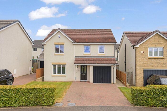 4 Bedroom Detached House For Sale In Stanhouse Crescent, Dunfermline, KY11