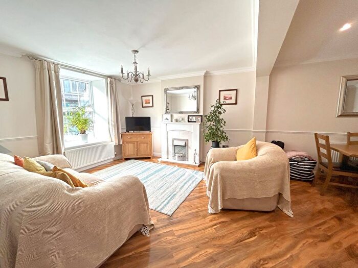 3 Bedroom Terraced House For Sale In Meneage Street, Helston, TR13