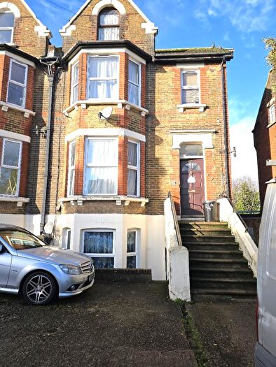 1 Bedroom Flat To Rent In C Maidstone Road, Chatham, ME4