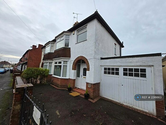 3 Bedroom Semi-Detached House To Rent In Dibdale Street, Dudley, DY1