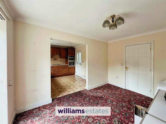 2 Bedroom Detached Bungalow For Sale In Min Yr Afon, Ruthin, LL15