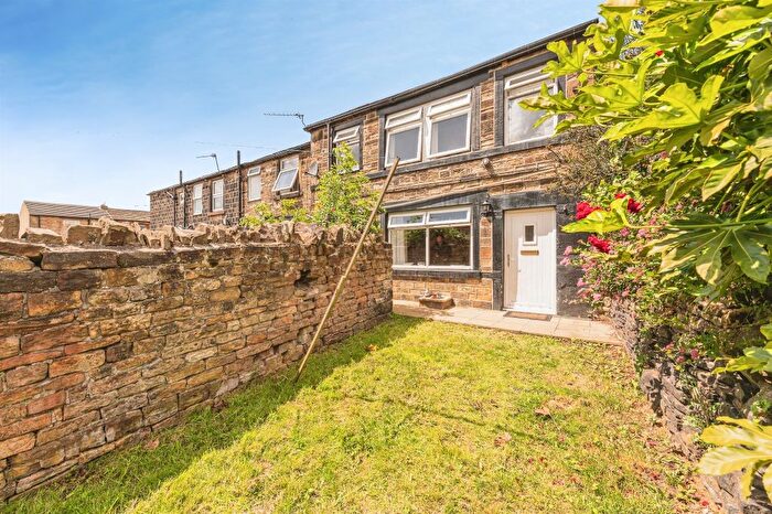 2 Bedroom End Terrace House For Sale In Halifax Road, Batley, WF17