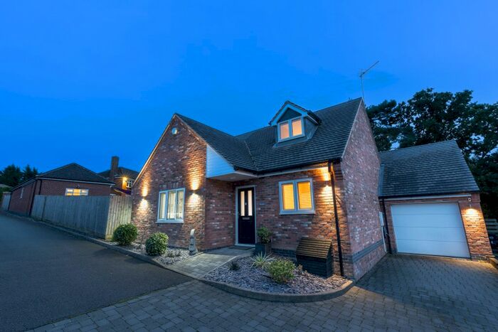 3 Bedroom Chalet For Sale In Cromwell Close, Princethorpe, CV23