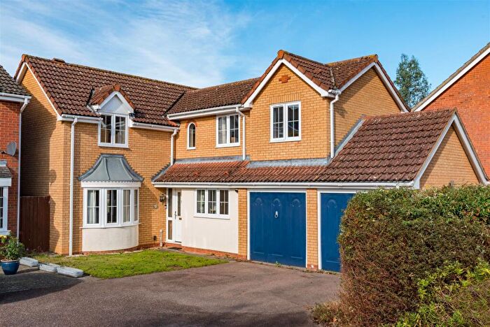 4 Bedroom Detached House For Sale In Edwin Panks Road, Hadleigh, IP7