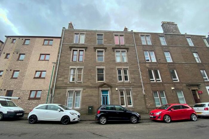 1 Bedroom Flat To Rent In Gowrie Street, Dundee, DD2