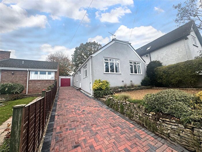 4 Bedroom Detached House For Sale In Waverley Road, Farnborough, Hampshire, GU14