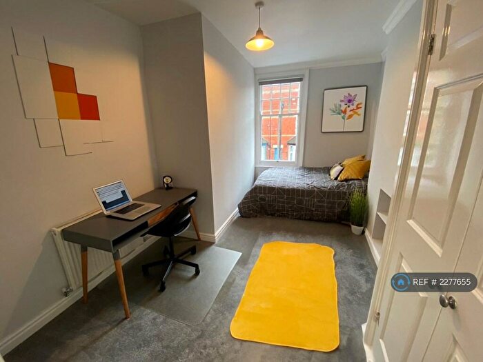 6 Bedroom Semi-Detached House To Rent In Daneshill Road, Leicester, LE3