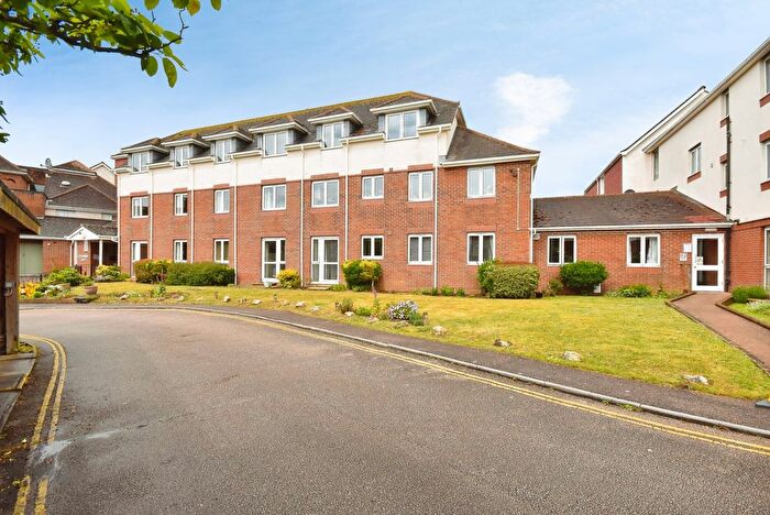 1 Bedroom Flat For Sale In Orcombe Court, Exmouth, EX8