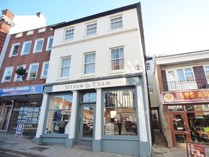 1 Bedroom Flat To Rent In Leatherhead, KT22