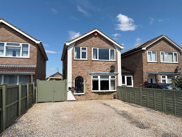 3 Bedroom Detached House For Sale In Oak Tree Lane, Haxby, YO32
