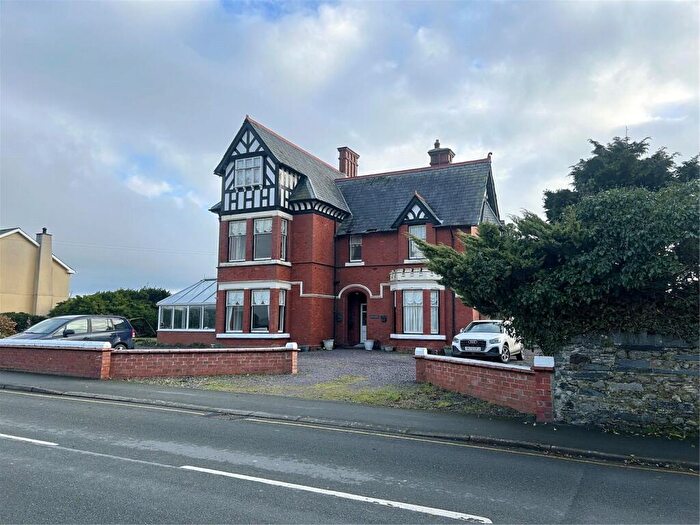7 Bedroom Detached House For Sale In Pier Road, Tywyn, Gwynedd, LL36