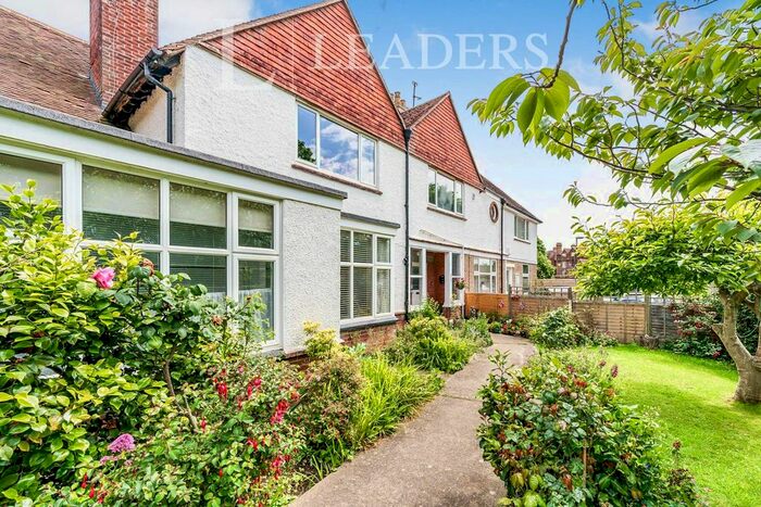 3 Bedroom Flat To Rent In Granville Road, Littlehampton, BN17