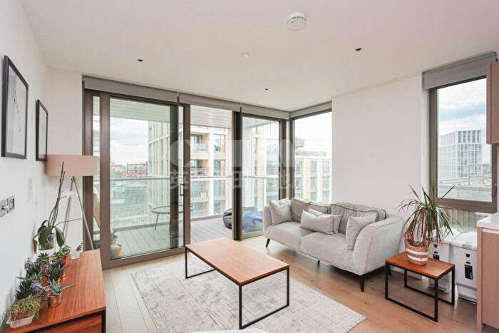 2 Bedroom Apartment To Rent In Radley House, Prince Of Wales Drive, Palmer Road, London, SW11