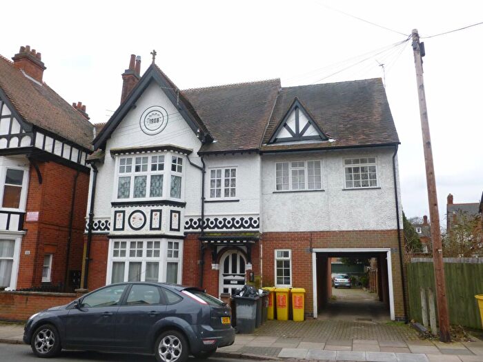 1 Bedroom Flat To Rent In Ashleigh Road, Leicester, LE3