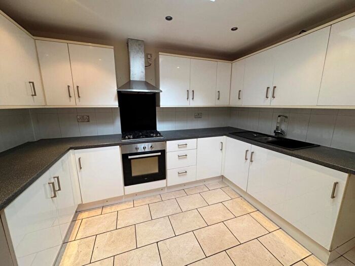 3 Bedroom House To Rent In Earlsdon Avenue North, Coventry, CV5