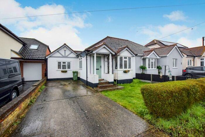 1 Bedroom Semi-Detached Bungalow To Rent In Brackendale Avenue, Basildon, SS13