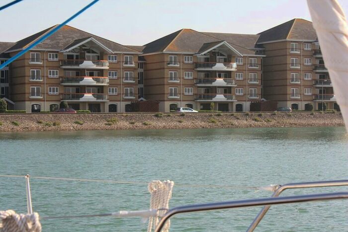 2 Bedroom Apartment To Rent In Genoa House, Lock Approach, Port Solent, PO6