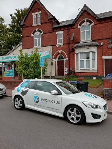 1 Bedroom Flat To Rent In Bearwood Road, Smethwick, B66