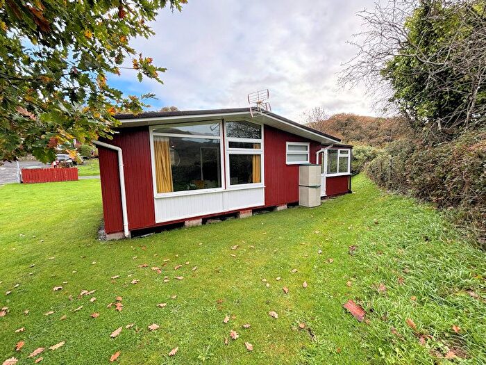 2 Bedroom Lodge For Sale In Tywyn, LL36
