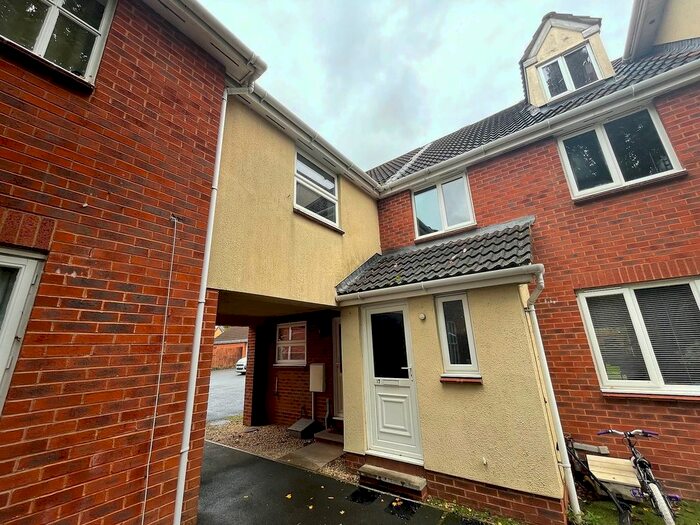 3 Bedroom End Of Terrace House To Rent In Cranes Close, Taunton, TA2