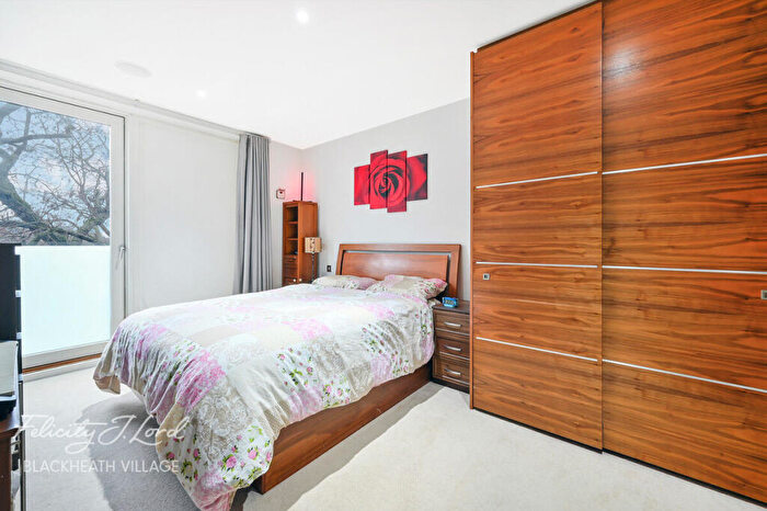 2 Bedroom Apartment For Sale In Tizzard Grove, London, SE3