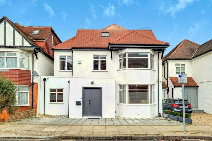 6 Bedroom Detached House To Rent In Beechcroft Avenue, Golders Green, London, NW11