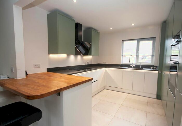 3 Bedroom Terraced House To Rent In Lakes View, Vastern, Wiltshire, SN4