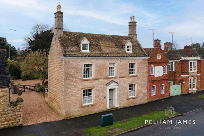 5 Bedroom Semi-Detached House For Sale In Church Street, Market Deeping, PE6
