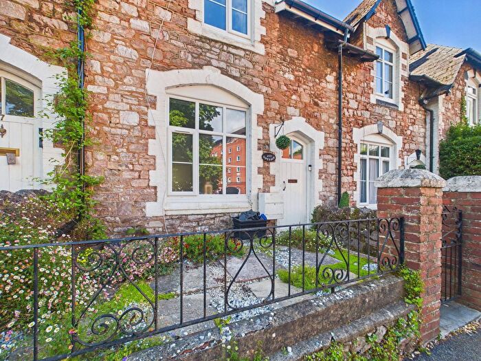 2 Bedroom Cottage For Sale In Princes Road, Torquay, TQ1