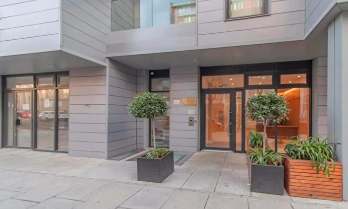 Studio To Rent In Luxe Tower, Dock Street, Tower Hill, Aldgate, London, E1