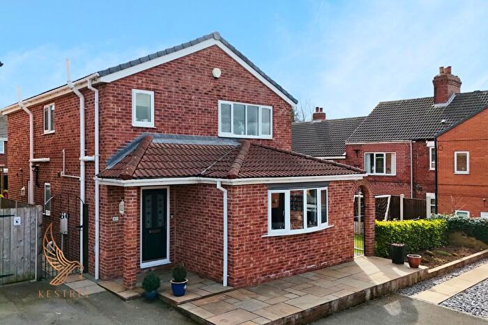 3 Bedroom Detached House For Sale In High Street, South Elmsall, WF9